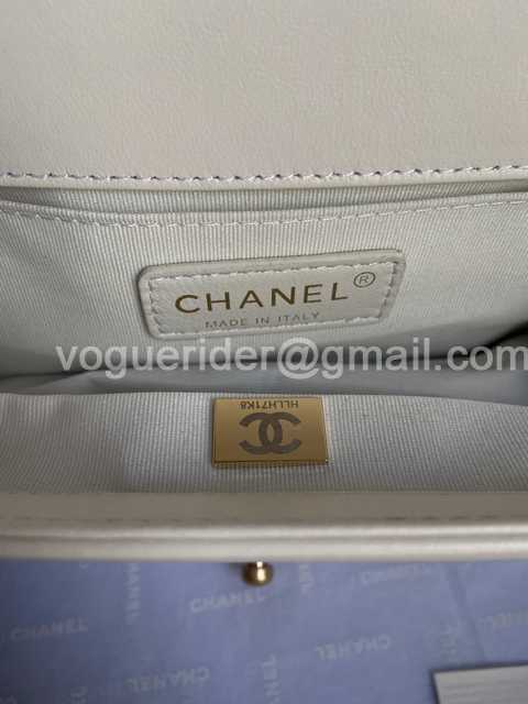 67086 V Lambskin 25 67086 V Lambskin 25