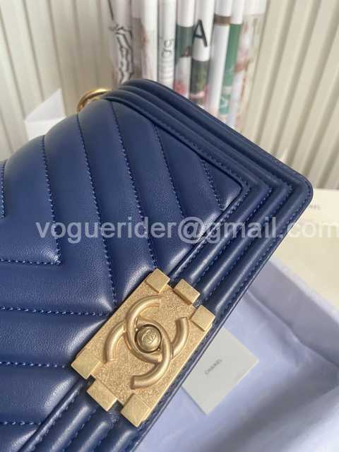 67086 V Lambskin 25