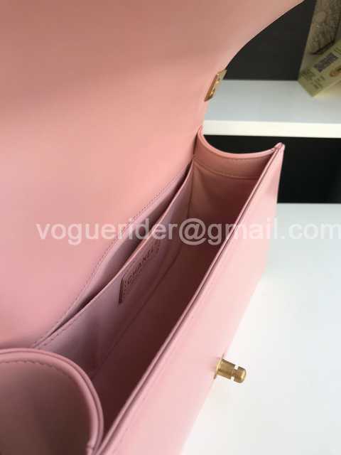 67086 V Lambskin 25 67086 V Lambskin 25