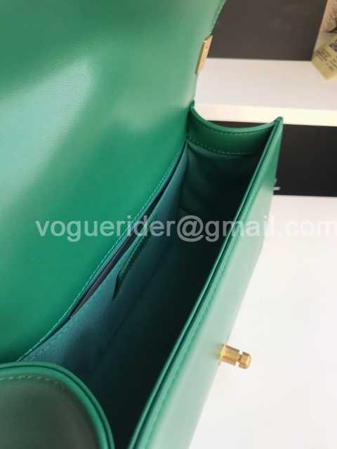 67086 V Lambskin 25 67086 V Lambskin 25