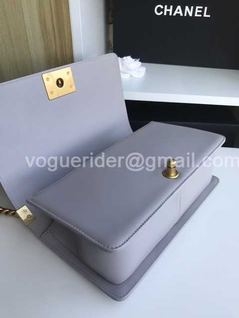 67086 V Lambskin 25 67086 V Lambskin 25