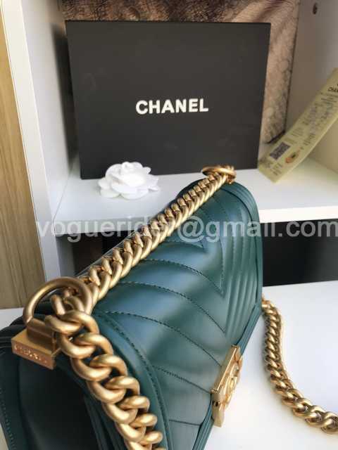 67086 V Lambskin 25 67086 V Lambskin 25