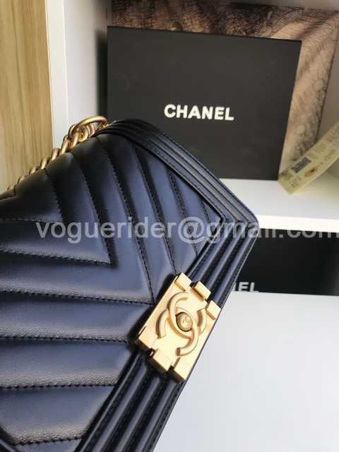 67086 V Lambskin 25 67086 V Lambskin 25