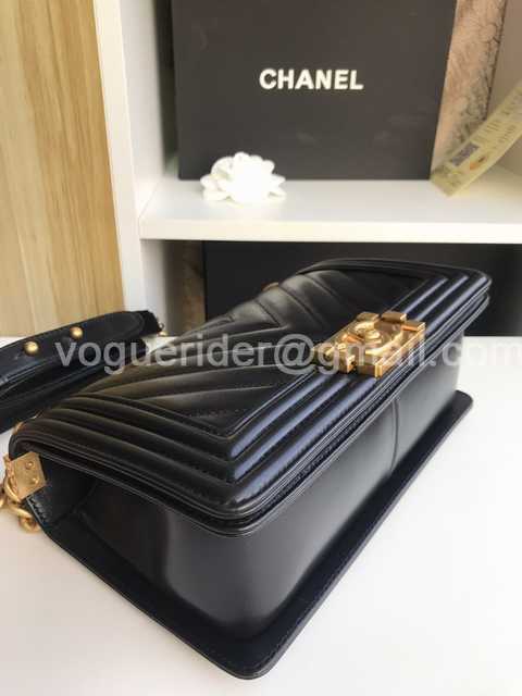 67086 V Lambskin 25 67086 V Lambskin 25