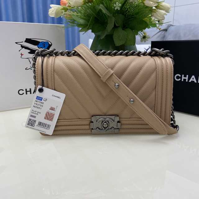 67086 V Caviar 25