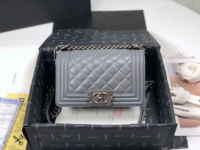 67085 Lambskin 20