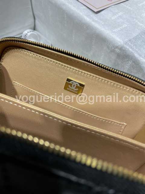 AS2900 Vanity Case 18