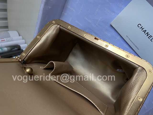 AS1886 Kiss Lock 22 AS1886 Kiss Lock 22