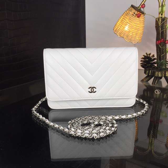 33814 V WOC 19 Lambskin
