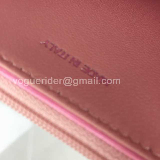 33814 V WOC 19 Lambskin