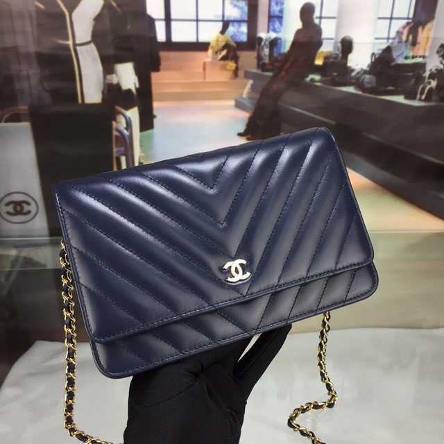 33814 V WOC 19 Lambskin