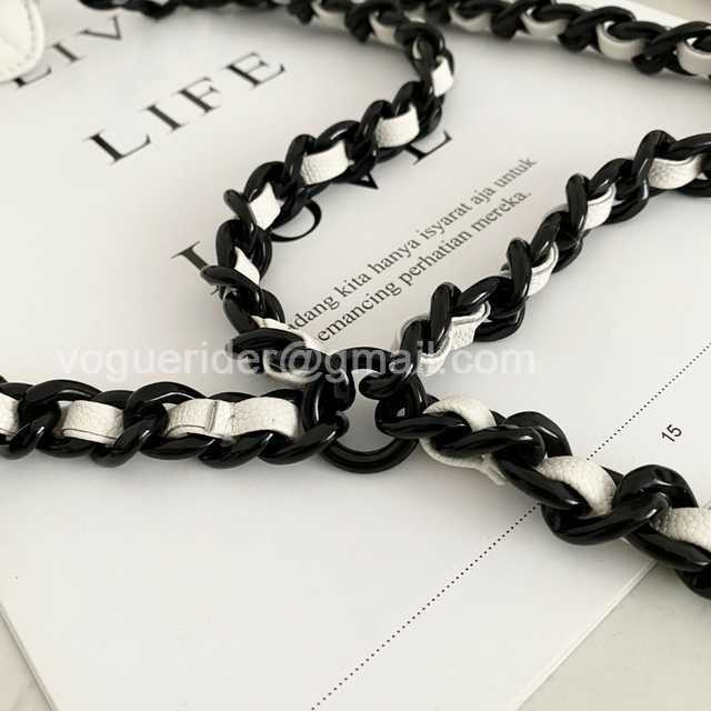 81089 02843 7 81089 02843 7