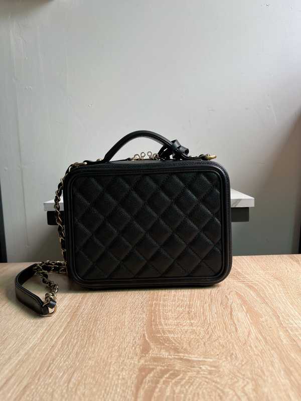 93343 Vanity Case 21