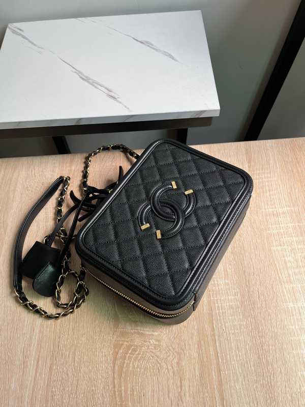 93343 Vanity Case 21