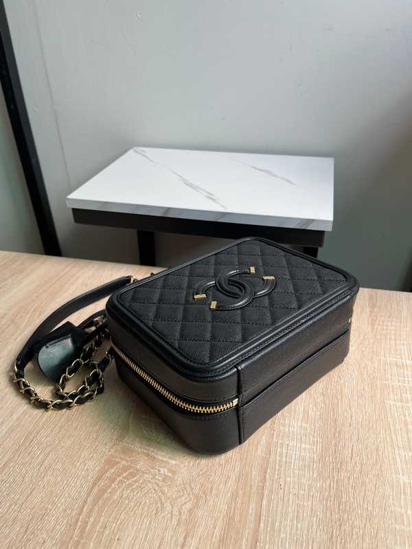 93343 Vanity Case 21