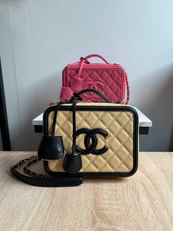 93343 Vanity Case 21