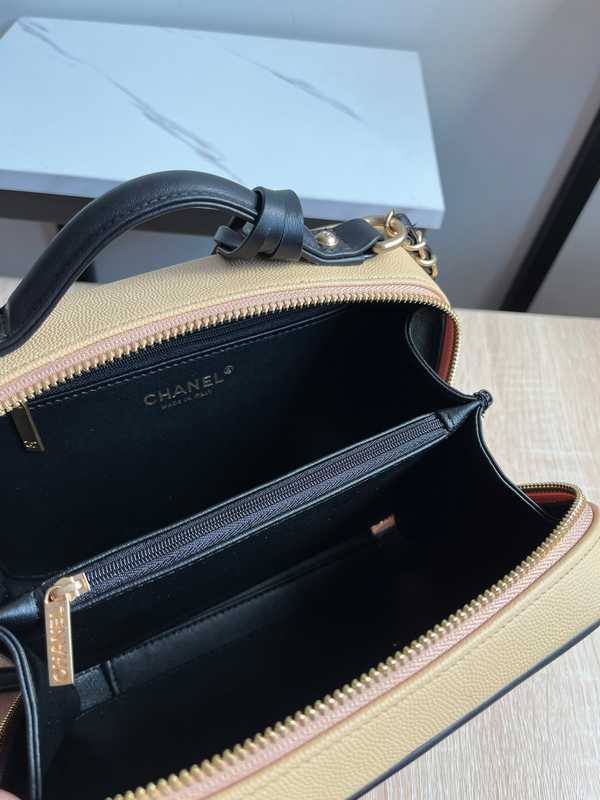 93343 Vanity Case 21