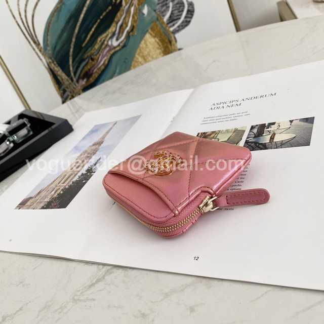 82086 Card Holder