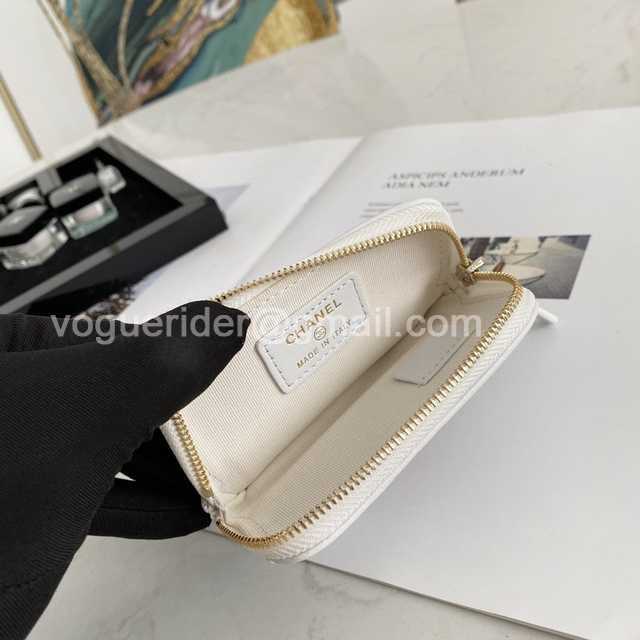 82086 Card Holder