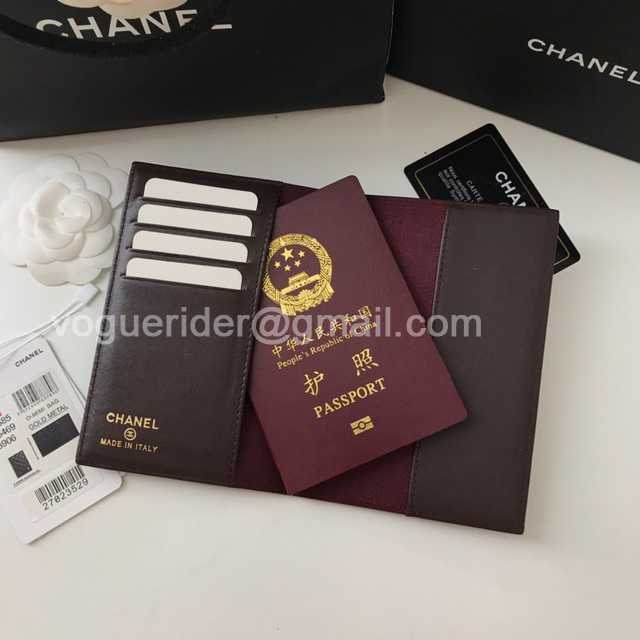 80385 Passport Holder 14