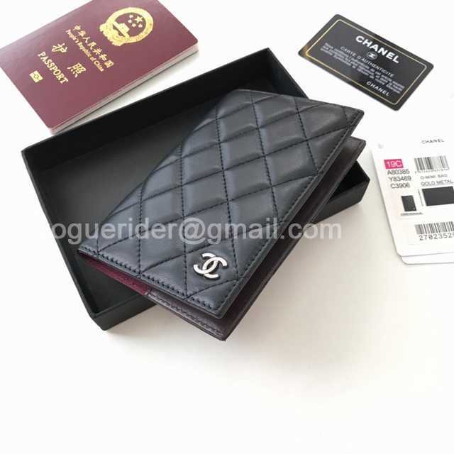 80385 Passport Holder 14
