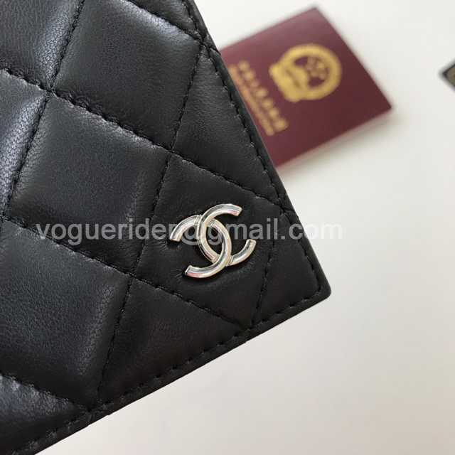 80385 Passport Holder 14