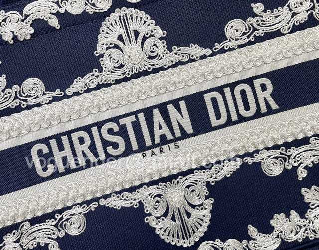 M1286 36 In Lights M1286 36 In Lights