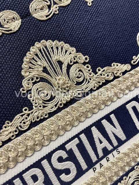 M1286 41 In Lights M1286 41 In Lights