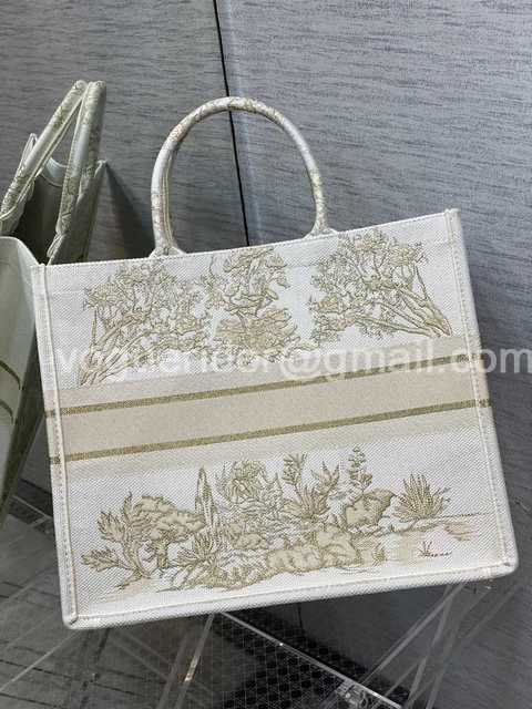 M1286 41 Embroidery