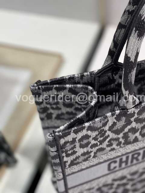 M1287 36 Embroidery M1287 36 Embroidery