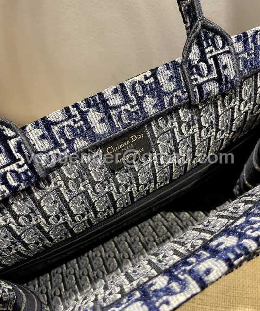 M1286 41 In Lights M1286 41 In Lights