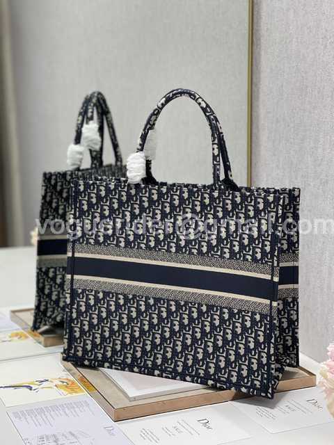 M1286 41 Oblique M1286 41 Oblique