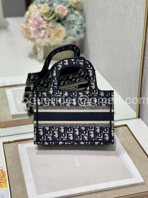 M1286 Mini 22 Oblique