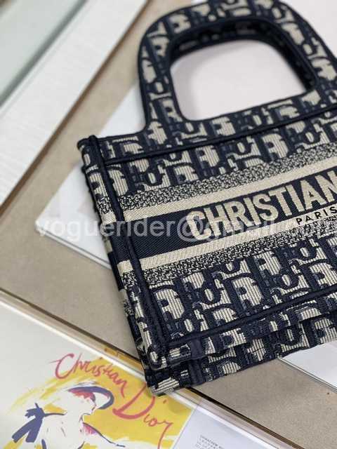 M1286 Mini 22 Oblique