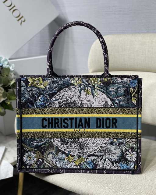 M1287 36 Embroidery