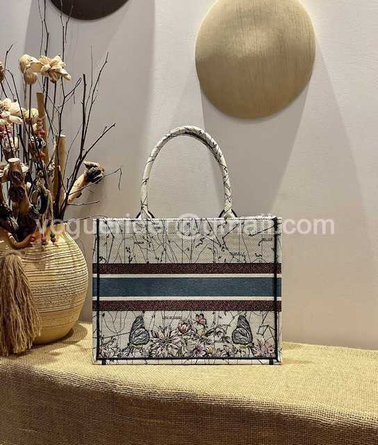 M1287 36 Embroidery M1287 36 Embroidery