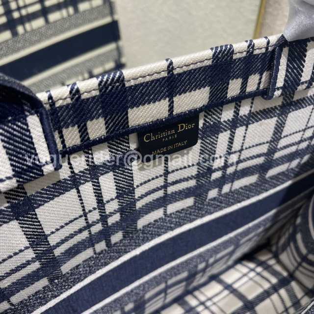 M1286 41 In Lights M1286 41 In Lights