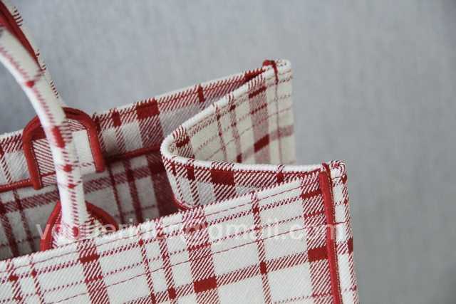 M1286 41 In Lights M1286 41 In Lights