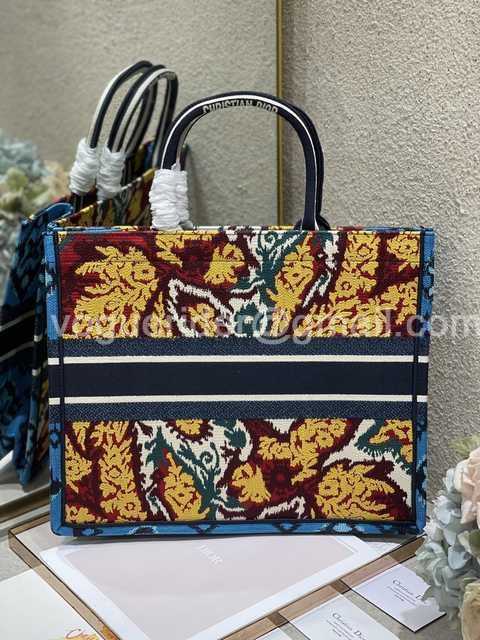 M1286 41 In Lights M1286 41 In Lights