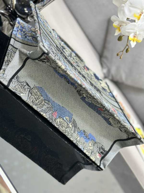 M1286 2023 42 M1286 2023 42