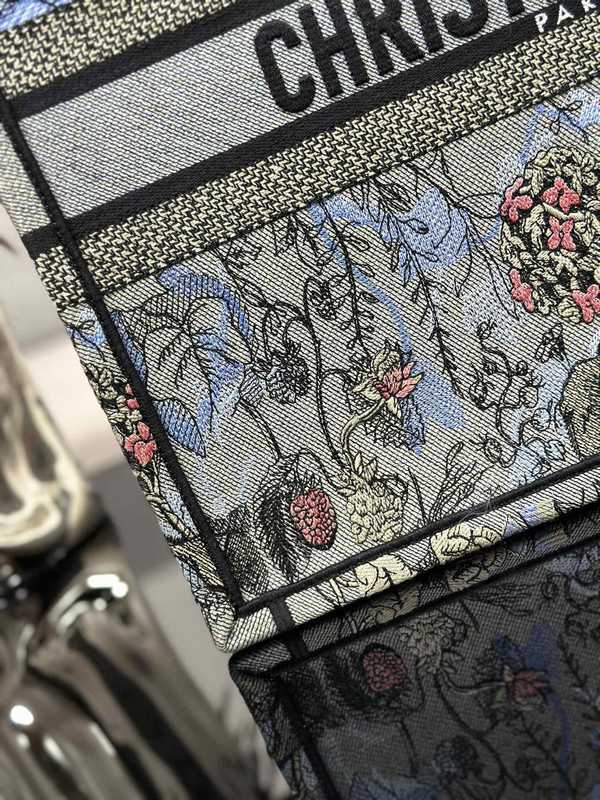 M1286 2023 42 M1286 2023 42