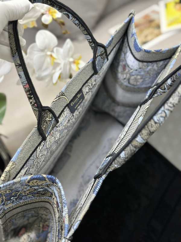 M1286 2023 42 M1286 2023 42