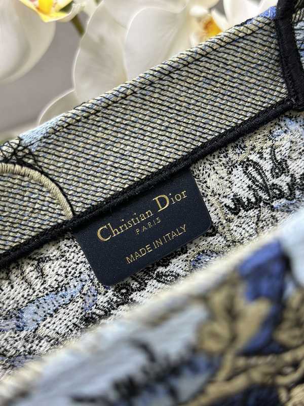 M1286 2023 42 M1286 2023 42