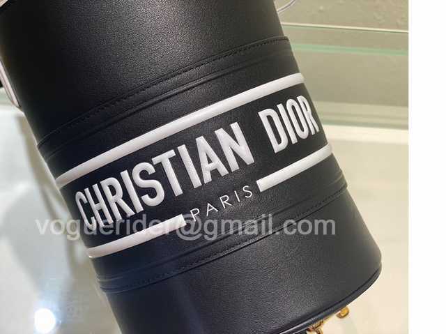 Vibe Bucket Leather 22