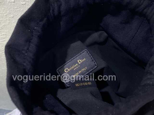 Vibe Bucket Leather 22