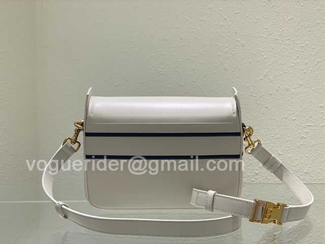 Vibe Camp Messenger 22