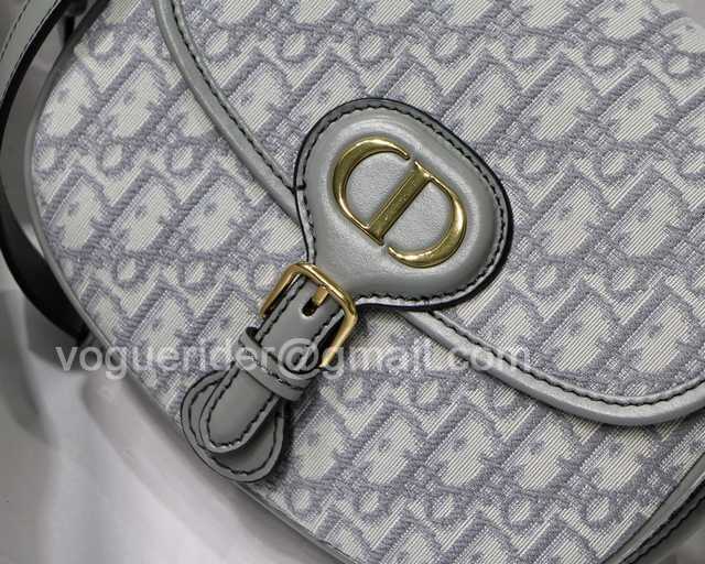 Bobby Oblique M8010 22 Bobby Oblique M8010 22