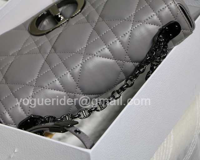 M8017 Caro 25 M8017 Caro 25