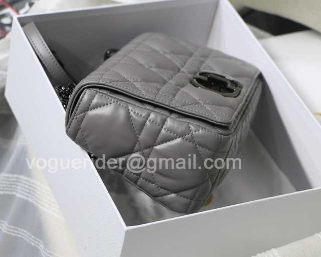 M8017 Caro 25 M8017 Caro 25