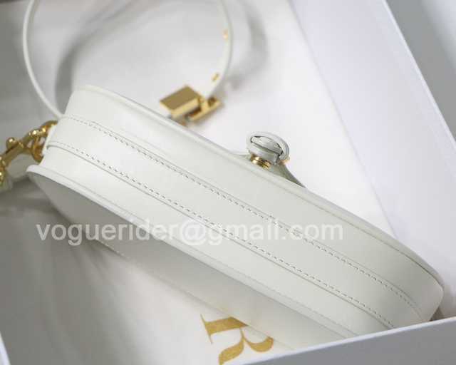 9327 Bobby Ease-West 21